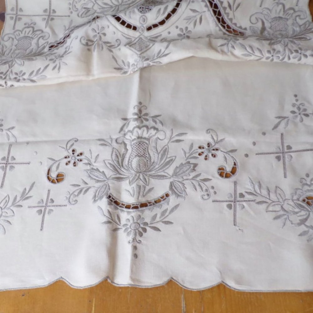Table Runner Cotton Cut Out and Embroidery Design 66" x 20"